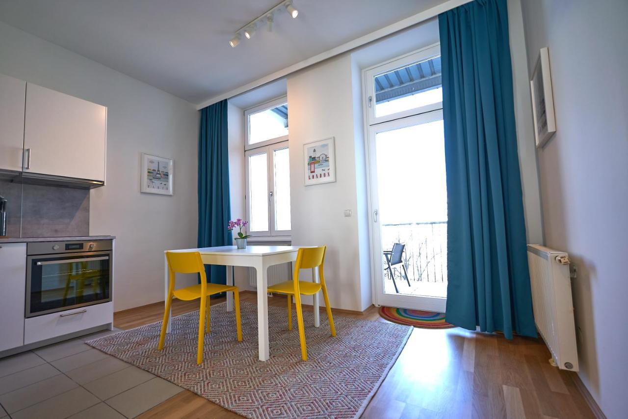 Trendy Apartment Zentral Gelegen Вена Экстерьер фото