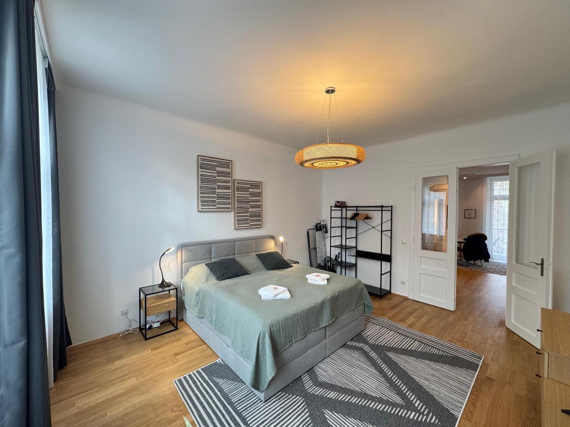 Trendy Apartment Zentral Gelegen Вена Экстерьер фото