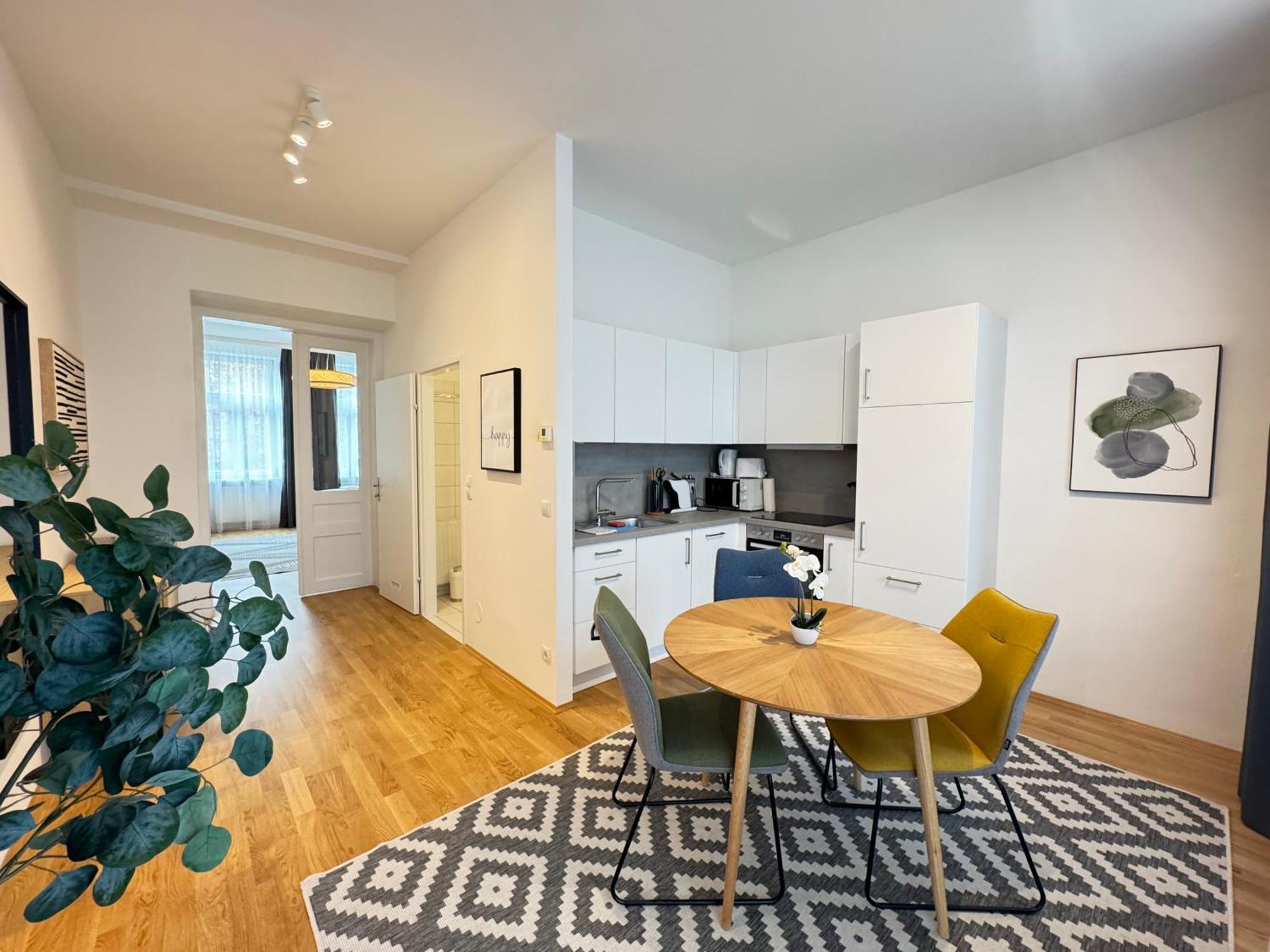 Trendy Apartment Zentral Gelegen Вена Экстерьер фото